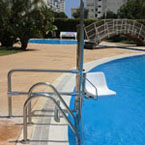 Salvaescaleras de piscina